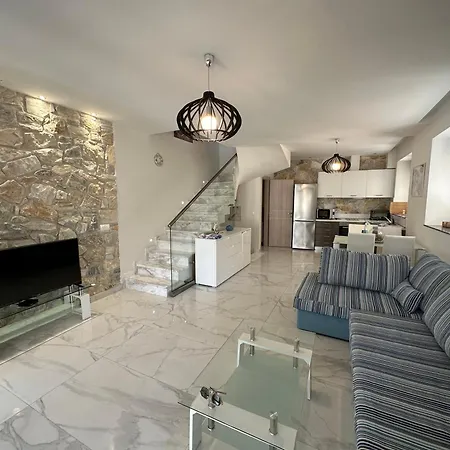 Villa Stephanie * Hanioti